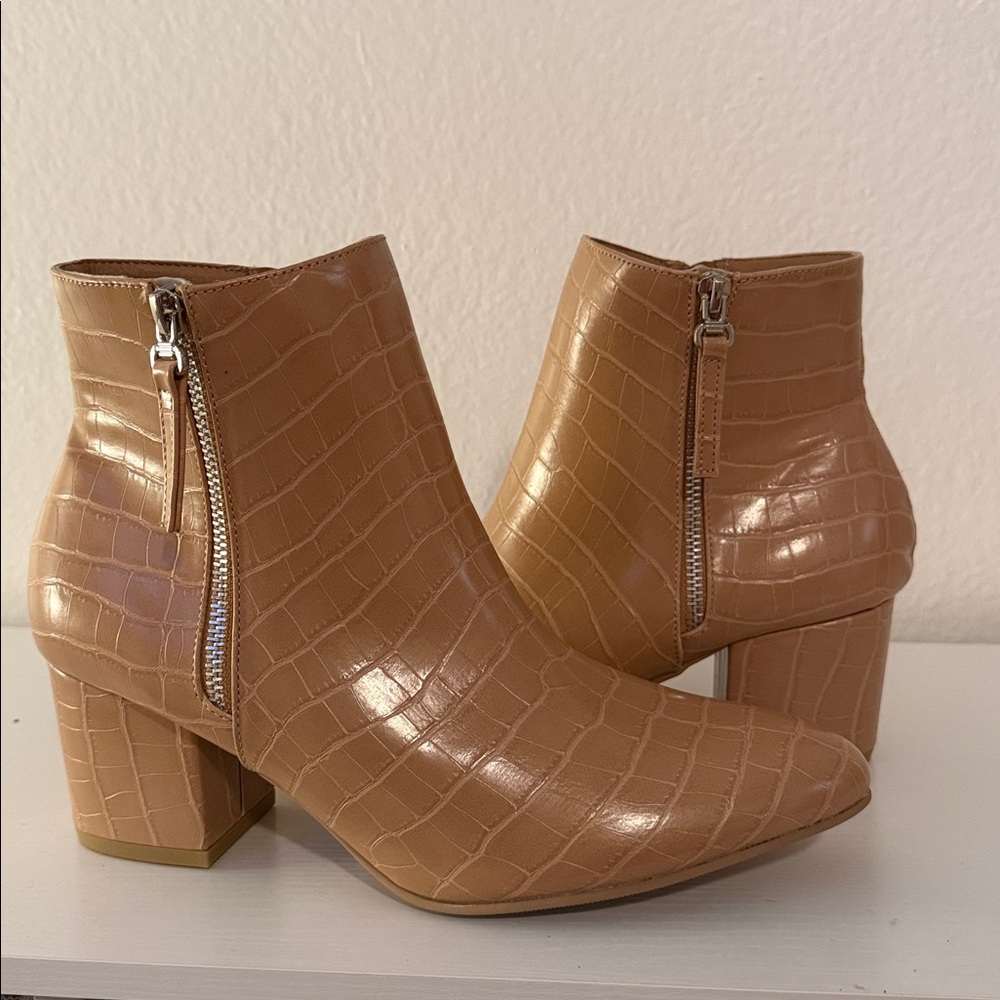 J. Adams Zuma Ankle Bootie Closed Pointed Toe Low Block Heel ZipUp Croc-Embossed